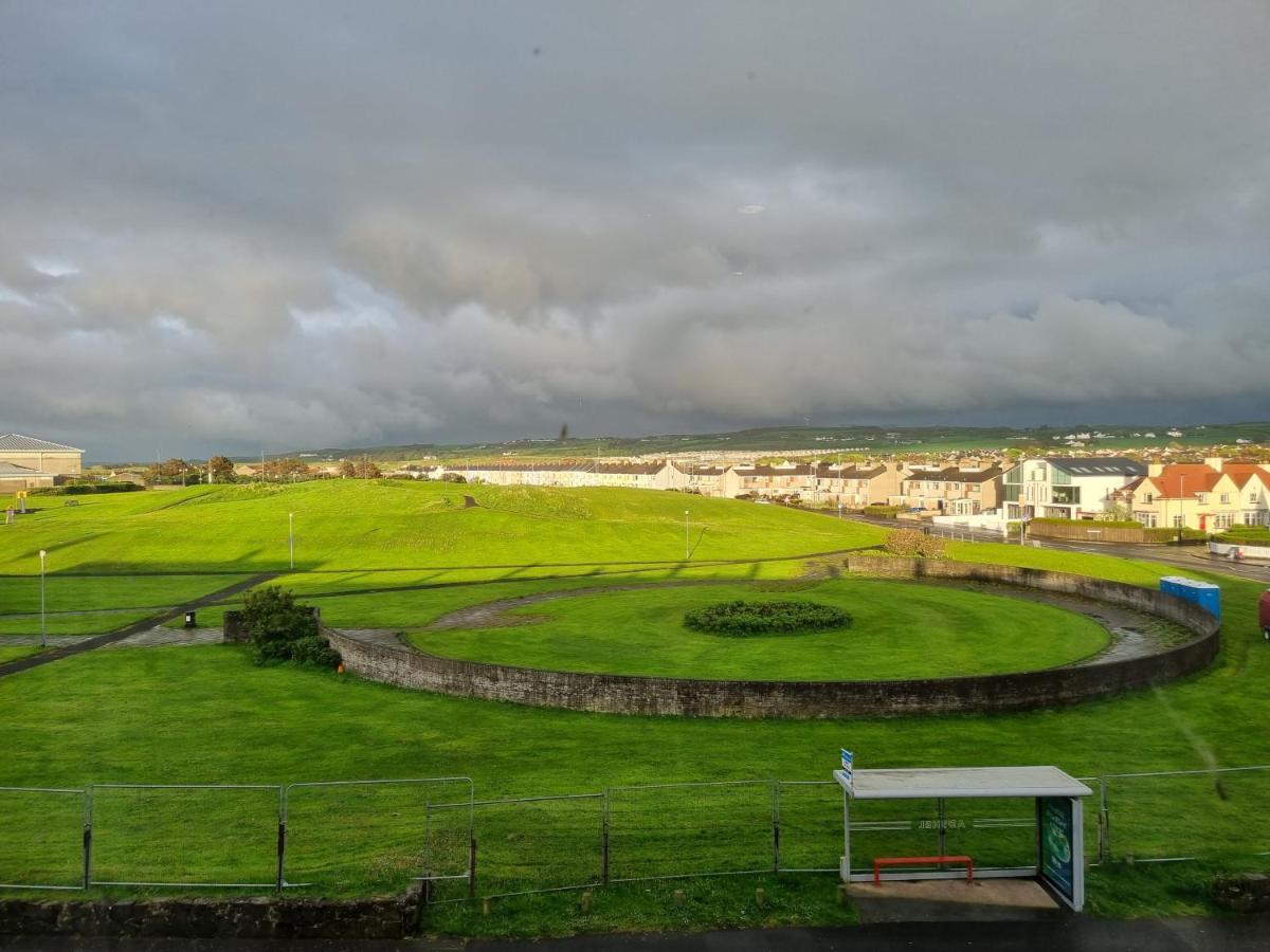 5 Dunluce Park - Portrush By The Sea Daire Dış mekan fotoğraf