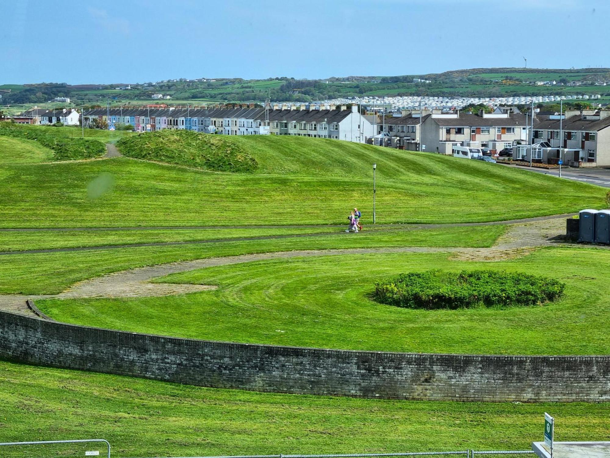5 Dunluce Park - Portrush By The Sea Daire Dış mekan fotoğraf
